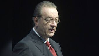 New UBS chief awaits markets' verdict