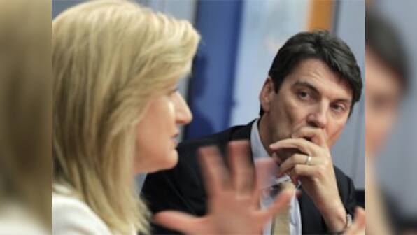 Dot.com flashback: AOL chief mulls merger with Yahoo