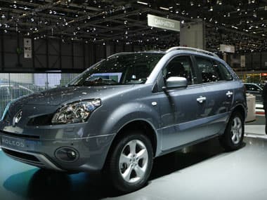 Renault in premium SUV race, Koleos debuts at Rs 23 lakh