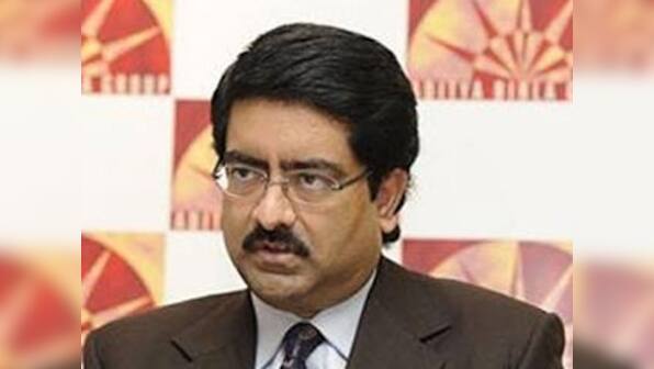 Now, industrialist Birla falls victim to credit card fraud