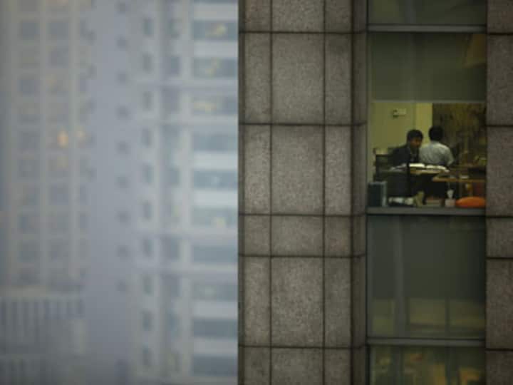 Indians most peeved at work; loud talkers, ring tones top triggers: Survey Indians most peeved at work; loud talkers, ring tones top triggers: Survey