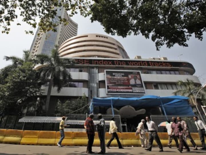 Marico profits not adding up, shares take a tumble 
