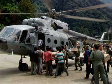Over 5,500 armymen deployed for rescue, relief job in Sikkim Over 5,500 armymen deployed for rescue, relief job in Sikkim
