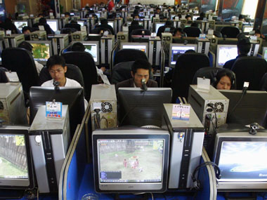 China shuts 50 microblogs citing porn, vulgarity China shuts 50 microblogs citing porn, vulgarity