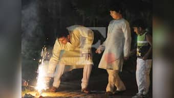 Akshay Kumar and son Aarav make some Diwali noise