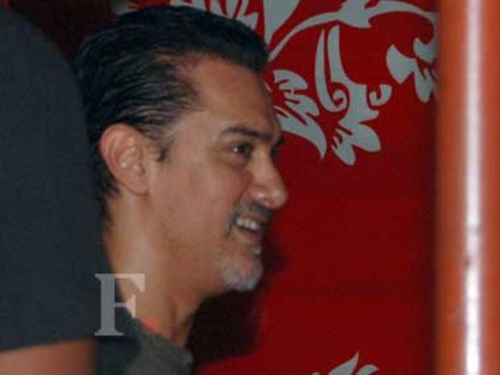 Snapped! Aamir Khan’s new look - Is it for Dhoom:3?