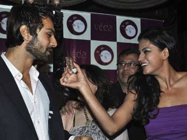 How to get your flirt on: Get a sex guru like Ashmit Patel!