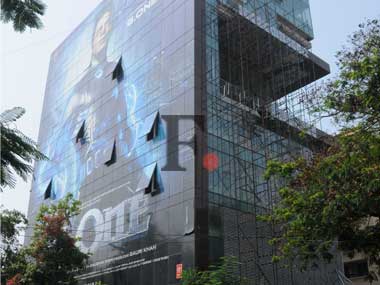 Shah Rukh Khan's got a new office – and it’s an entire building! Shah Rukh Khan's got a new office – and it’s an entire building!