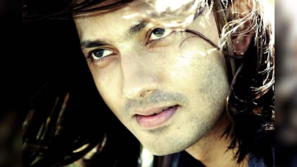 'I just heard a 150 cr firework fizzle', tweets Shirish Kunder on Ra.One