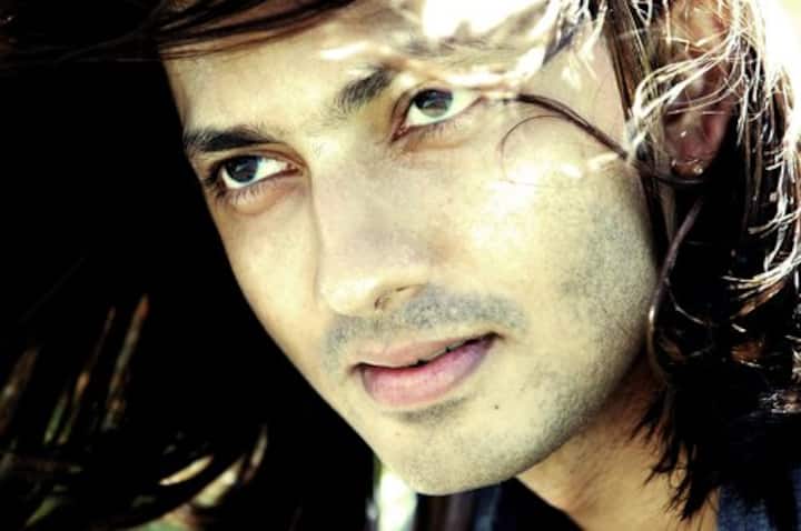'I just heard a 150 cr firework fizzle', tweets Shirish Kunder on Ra.One