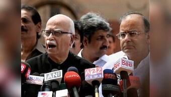 Yatra Live: Nitish Kumar flags off Advani's rath yatra