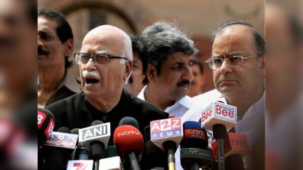 Yatra Live: Nitish Kumar flags off Advani's rath yatra
