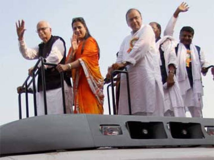 Calling spade a spade: Advani clarifies comment on Manmohan being 'weakest' PM