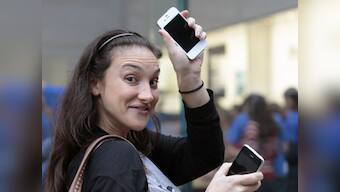 Riding on iPhone Apple set to reap Q4 harvest