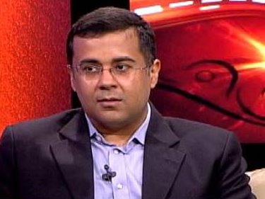 Instead of judging IIT students, fix the system: Chetan Bhagat to Murthy Instead of judging IIT students, fix the system: Chetan Bhagat to Murthy