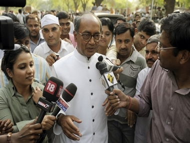 RSS-BJP behind Team Anna's movement: Digvijaya RSS-BJP behind Team Anna's movement: Digvijaya