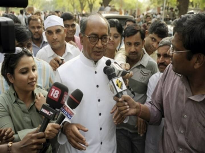 RSS-BJP behind Team Anna's movement: Digvijaya