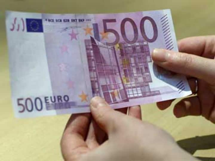 The euro is an unnatural animal and deserves to die The euro is an unnatural animal and deserves to die