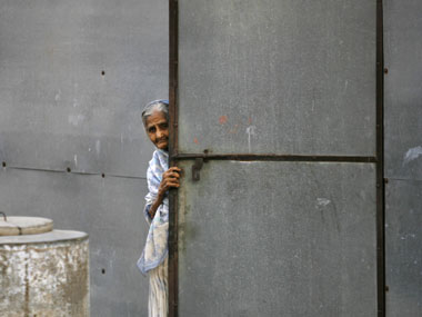 5.3 magnitude earthquake jolts Gujarat, no casualties 5.3 magnitude earthquake jolts Gujarat, no casualties