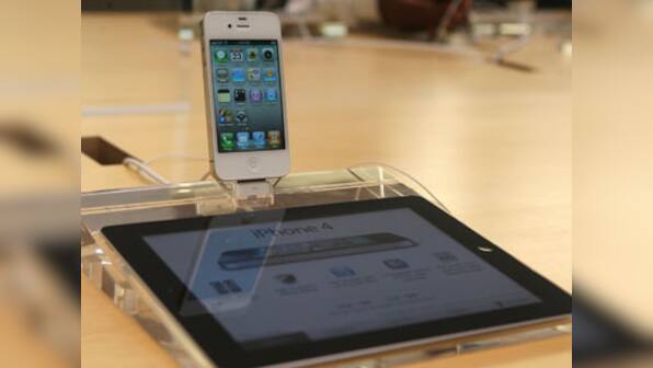 Australia misses Steve, becomes world's first to get iPhone4S