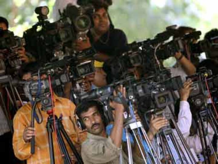 Manufacturing consent: a major media sport in US and India