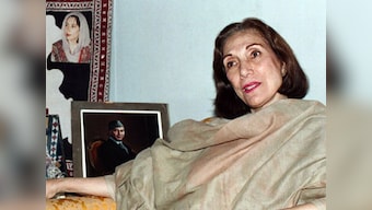 Nusrat Bhutto, mother of Benazir Bhutto, dies