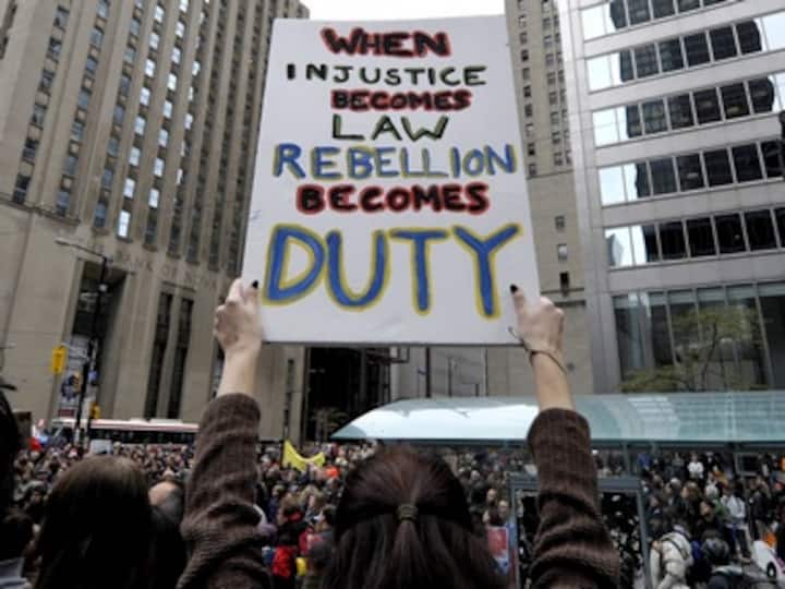 Occupy Wall Street: support gathers, so do funds