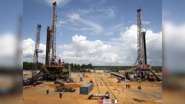Oil rises in Asia ahead of Eurozone meet