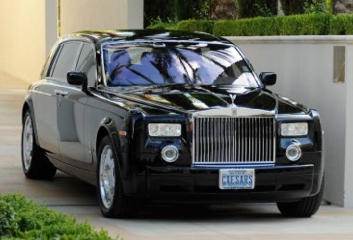 Rolls-Royce launches new Ghost variant at Rs 3.05 crore