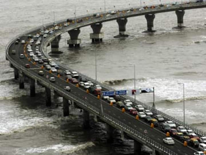 New rich eye SoBo homes; Bandra gets pre-paid taxi stand