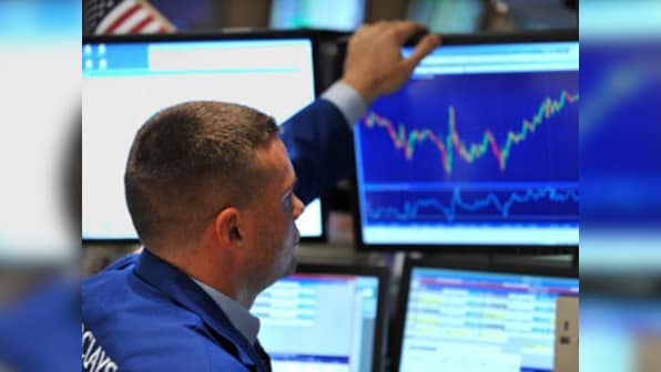 World stocks rise on bank hopes, euro maintains gains