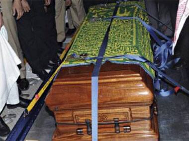 Saudi Arabia to bury Crown Prince Sultan, name heir