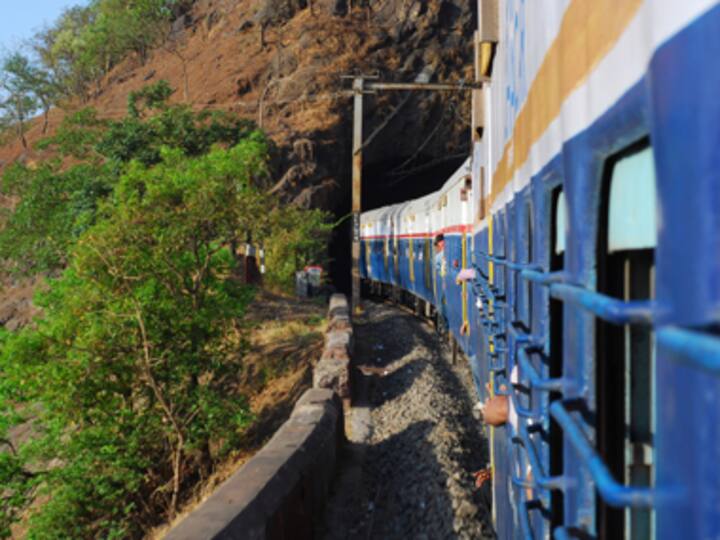 On the Deccan Queen, you're either a Regular or an Intruder