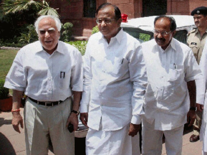 Chidambaram visits Manipur, appeals for peace 