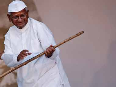 Pawar assault: Sadly, Anna learns from politicians Pawar assault: Sadly, Anna learns from politicians