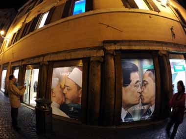 Vatican to take legal measures against Pope kiss ad Vatican to take legal measures against Pope kiss ad