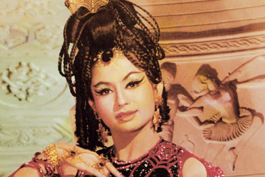 The eternal oomph of Helen: A Canadian drag queen's fan letter The eternal oomph of Helen: A Canadian drag queen's fan letter