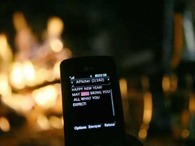 Pak defers 'obscene' SMS messages ban deadline Pak defers 'obscene' SMS messages ban deadline