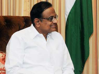 Chidambaram, Nilekani engage in 'biometric' battle Chidambaram, Nilekani engage in 'biometric' battle