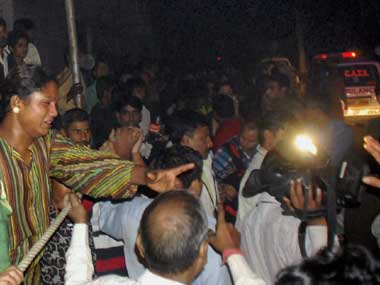 Delhi fire kills 14, injures 50 Delhi fire kills 14, injures 50