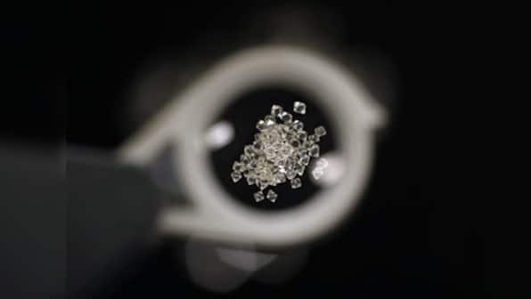 Hundreds flood Andhra villages after farmer finds diamond worth Rs 17 lakh