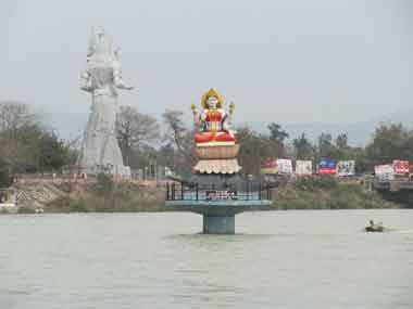 Haridwar stampede kills 16, injures many Haridwar stampede kills 16, injures many