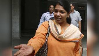 Kanimozhi released from Tihar; reaches home