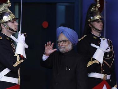 Manmohan Singh's big retail risk Manmohan Singh's big retail risk