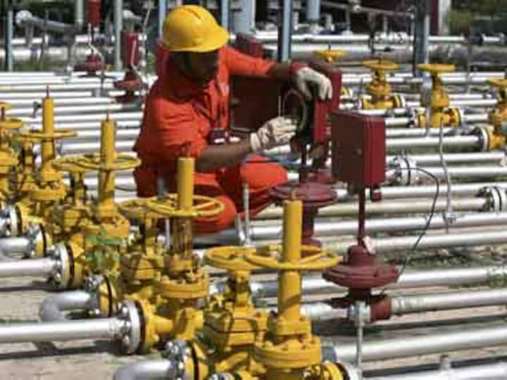 Oil down in Asia amid European jitters