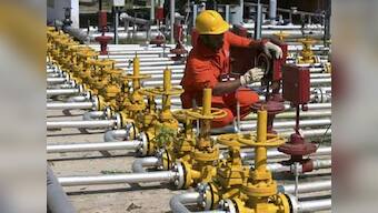 Govt to stick to Rs 40,000 cr disinvestment target: Pranab