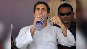 Unhappy Congressmen jump before Rahul's cavalcade