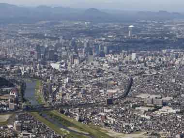 Quake measuring 5.9 strikes off Japan disaster zone Quake measuring 5.9 strikes off Japan disaster zone