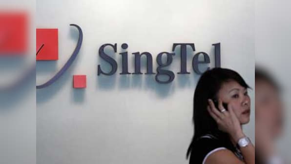 Singtel to acquire 7.4% stake in Bharti Telecom, to pump in $1.8 bn in mobile cos