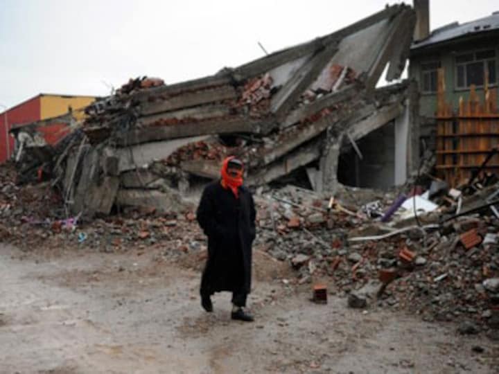 Turkish quake death toll rises to 25